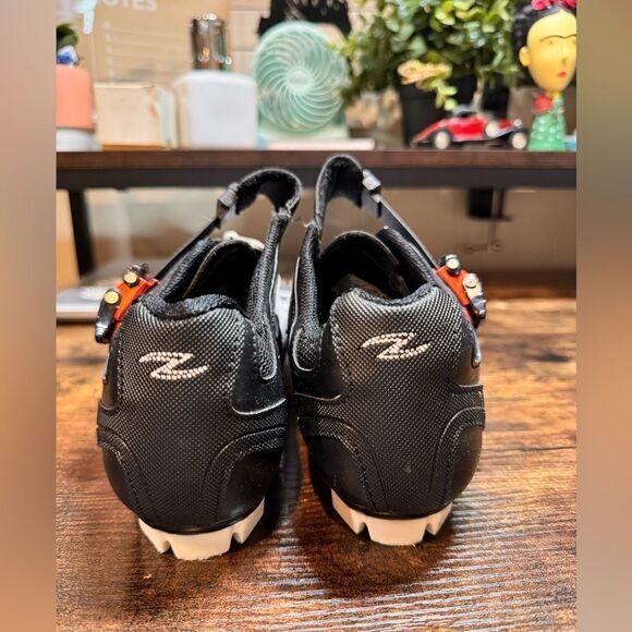 Mountain Bike Fitness Cycling Shoes Zol White MTB Size US 6 EUR 38 Unisex - Picture 9 of 9